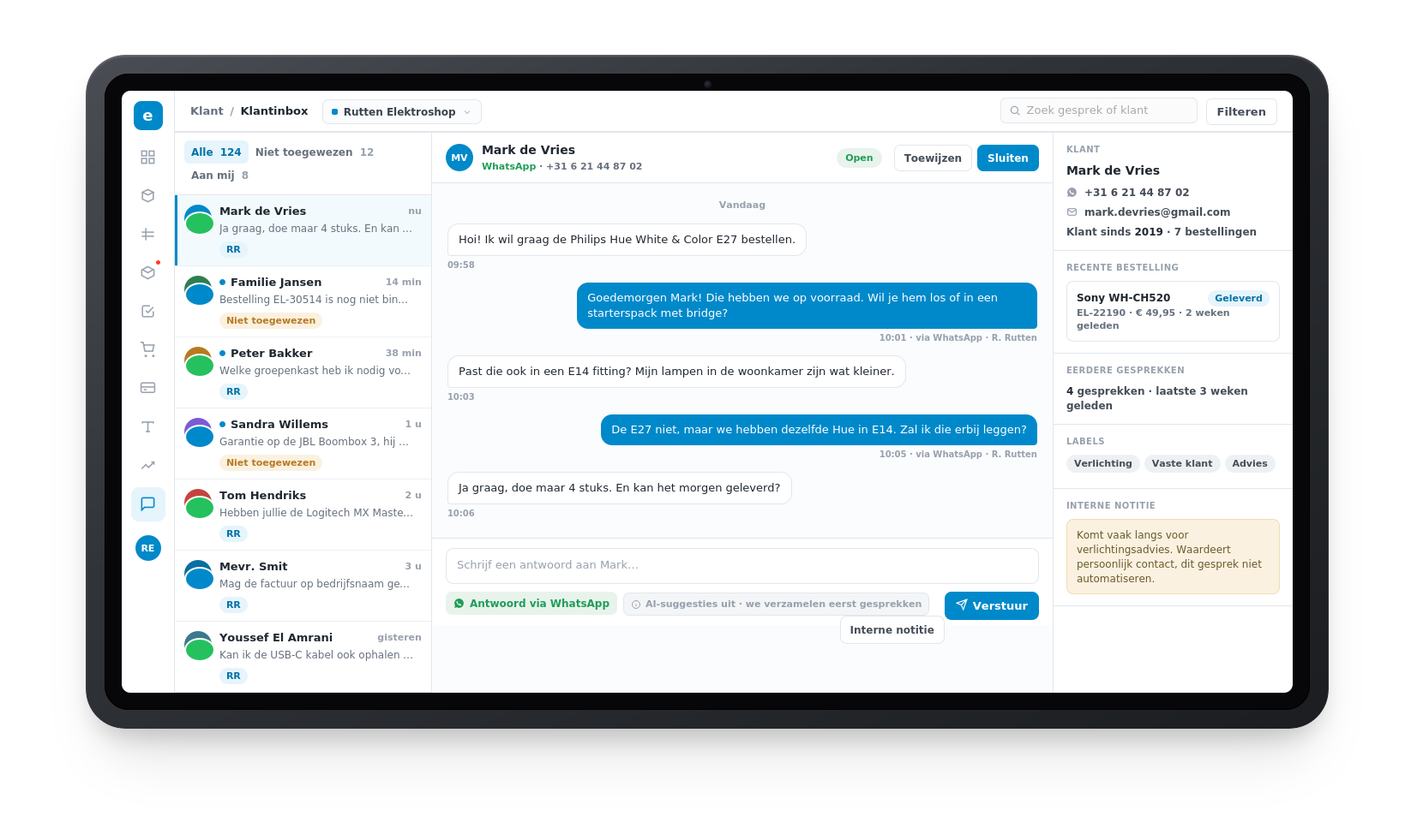 Gedeelde klantinbox van Rutten Elektroshop in elektroportaal: WhatsApp en mail samen in één inbox, met klantgegevens, bestelhistorie, labels en interne notities naast het gesprek